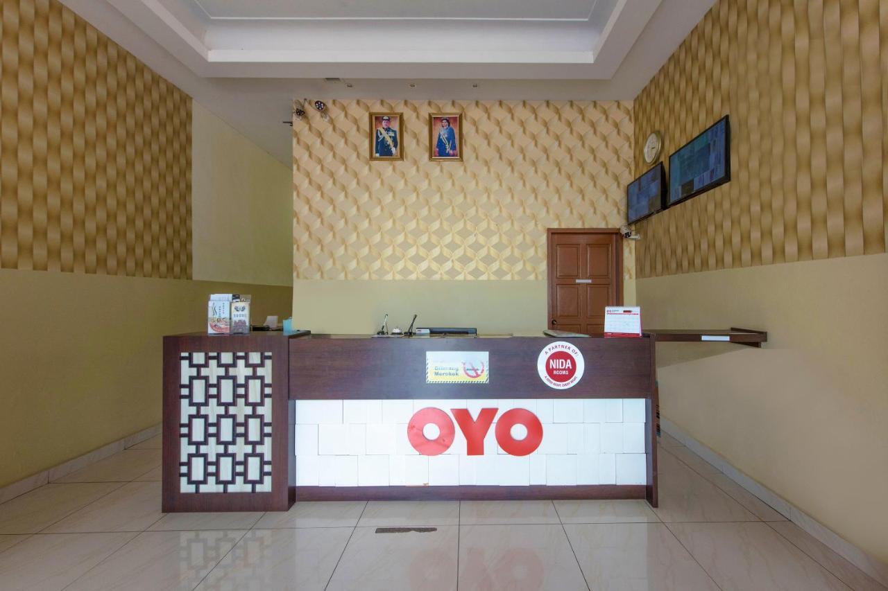 Super Oyo 90385 H3 Hotel Yong Peng Екстер'єр фото