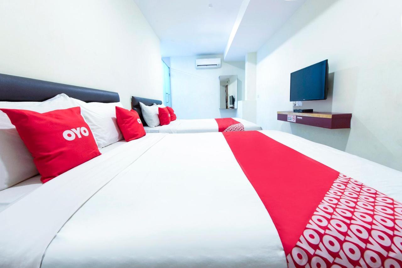 Super Oyo 90385 H3 Hotel Yong Peng Екстер'єр фото