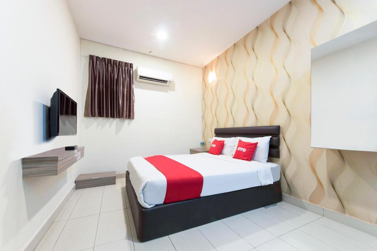 Super Oyo 90385 H3 Hotel Yong Peng Екстер'єр фото